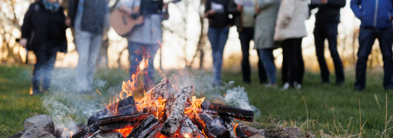 Osterfeuer Ostern Feuer Lagerfeuer Musik 4